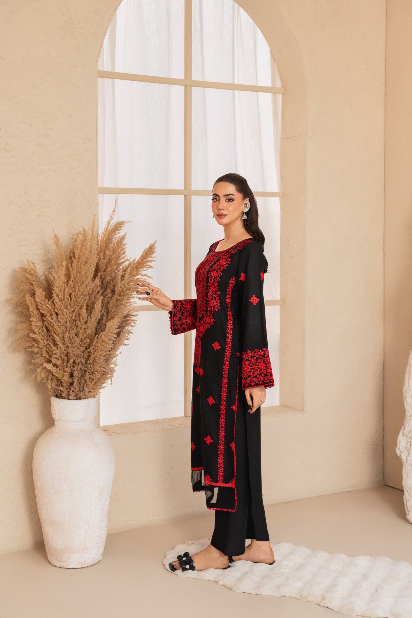 PREMIUM QUALITY 2-PIECE STICHED EMBROIDERED DRESS