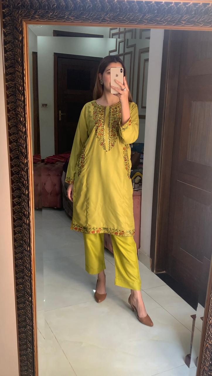 Pocket Sequence Embroidered 2-PIECE