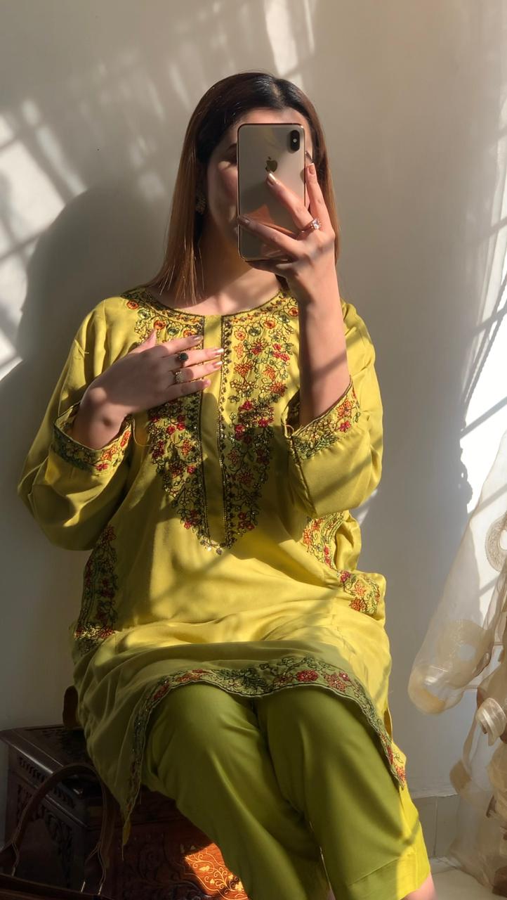 Pocket Sequence Embroidered 2-PIECE