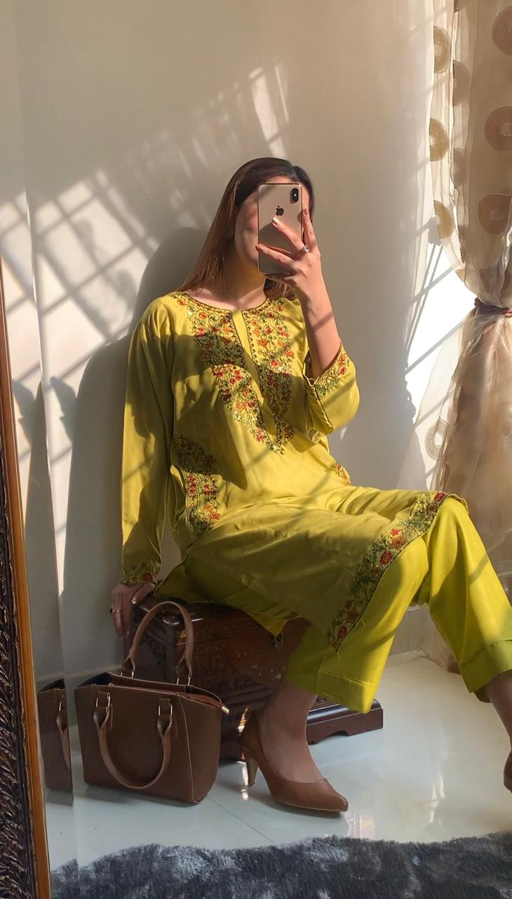 Pocket Sequence Embroidered 2-PIECE