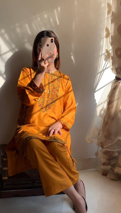 Pocket Sequence Embroidered 2-PIECE