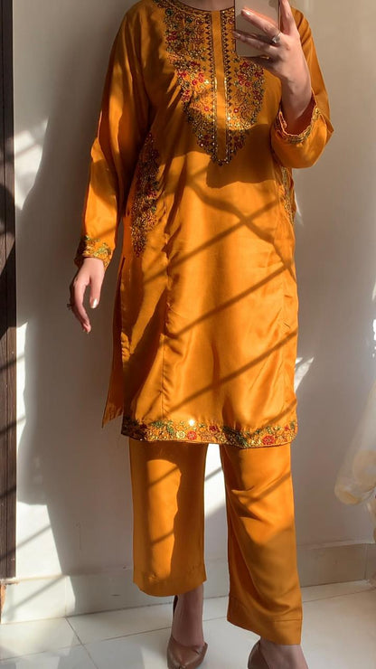 Pocket Sequence Embroidered 2-PIECE