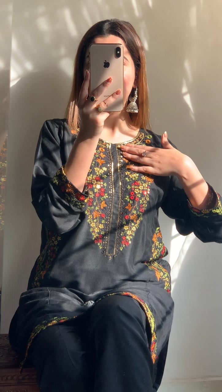 Pocket Sequence Embroidered 2-PIECE