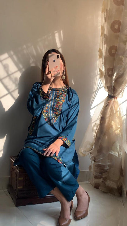 Pocket Sequence Embroidered 2-PIECE