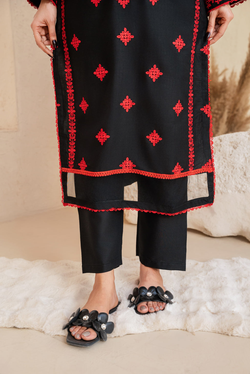 PREMIUM QUALITY 2-PIECE STICHED EMBROIDERED DRESS