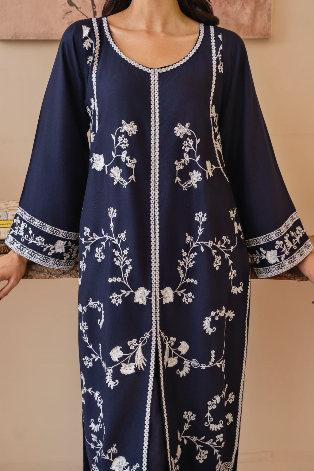 PREMIUM QUALITY 2-PIECE STICHED EMBROIDERED DRESS