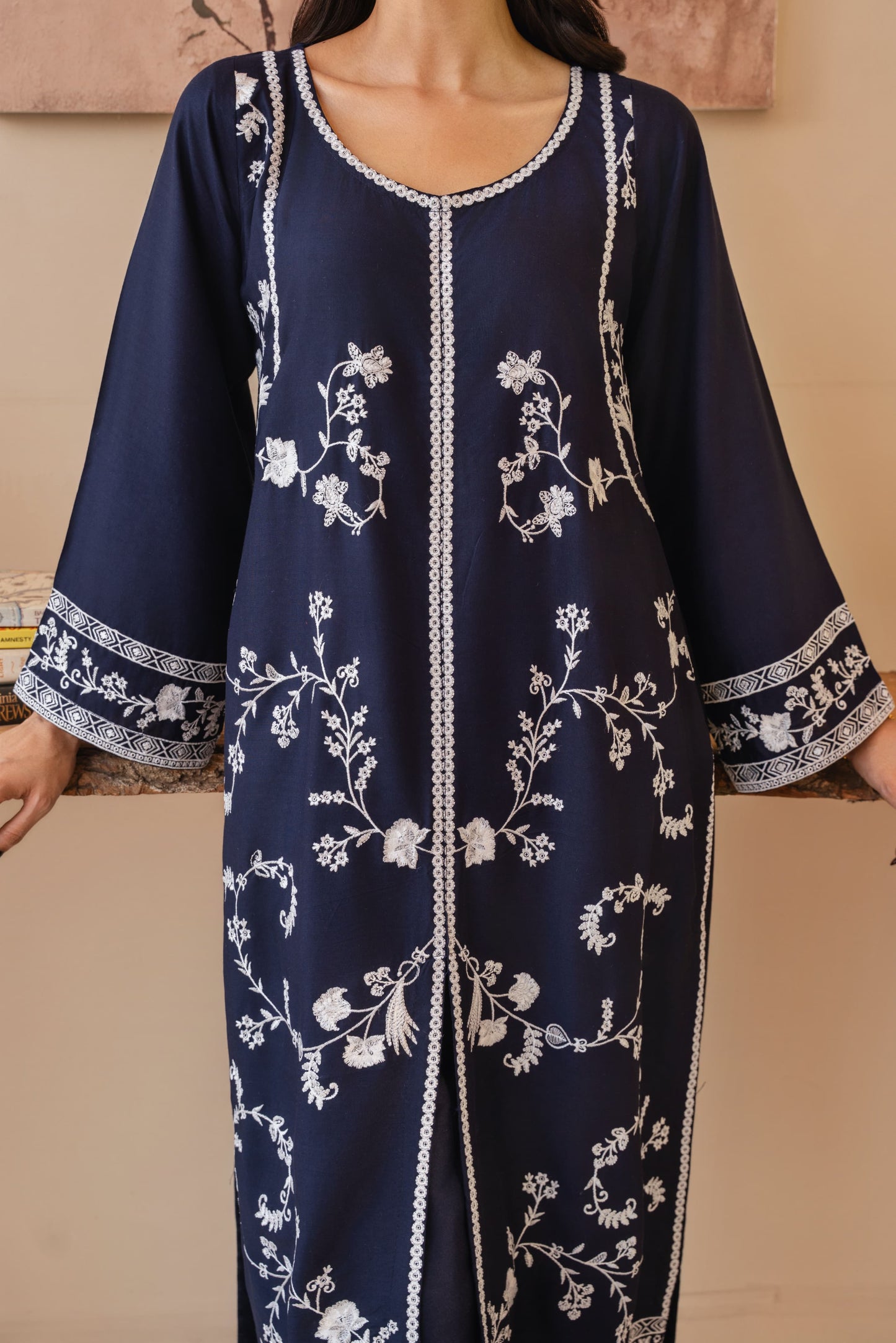 PREMIUM QUALITY 2-PIECE STICHED EMBROIDERED DRESS