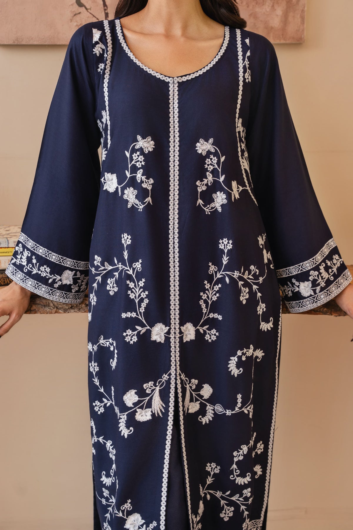 PREMIUM QUALITY 2-PIECE STICHED EMBROIDERED DRESS