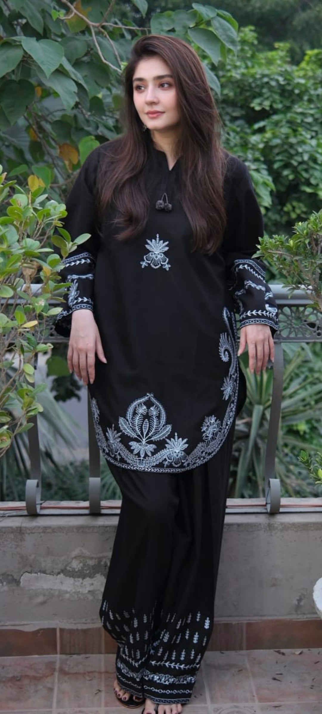 PREMIUM QUALITY 2-PIECE STICHED EMBROIDERED DRESS